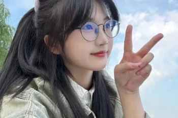 82+ ảnh gái xinh đeo kính cute mang vẻ đẹp tri thức cực cuốn