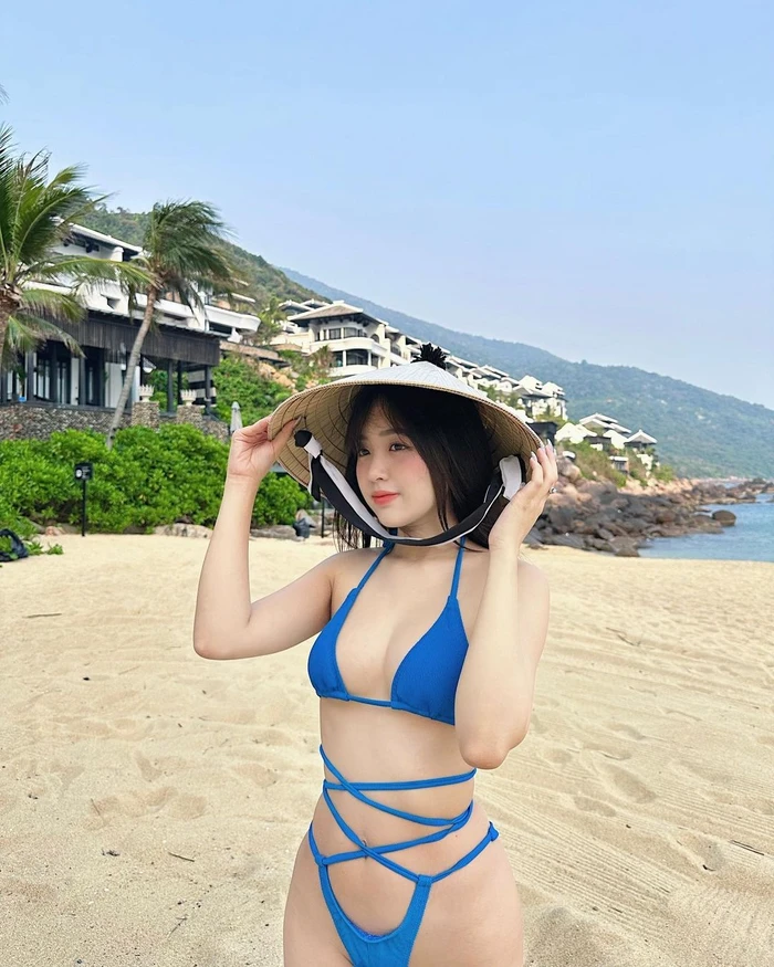 ảnh gái xinh bikini xanh