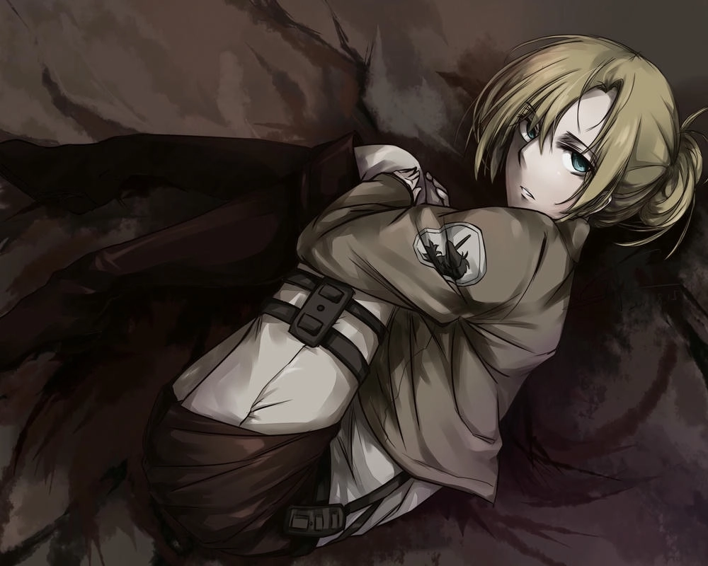Annie Leonhart biểu cảm lạnh lùng 