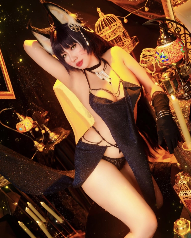 Ảnh cosplay mèo đen gợi cảm