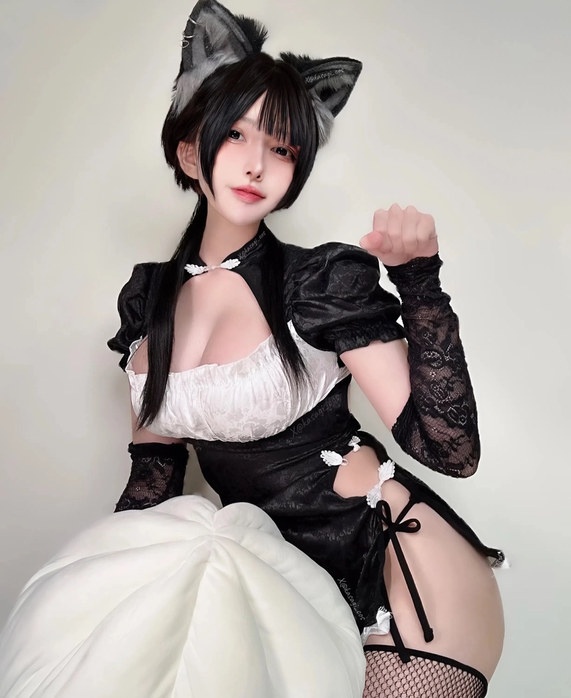 Ảnh cosplay mèo đen nữ gợi cảm