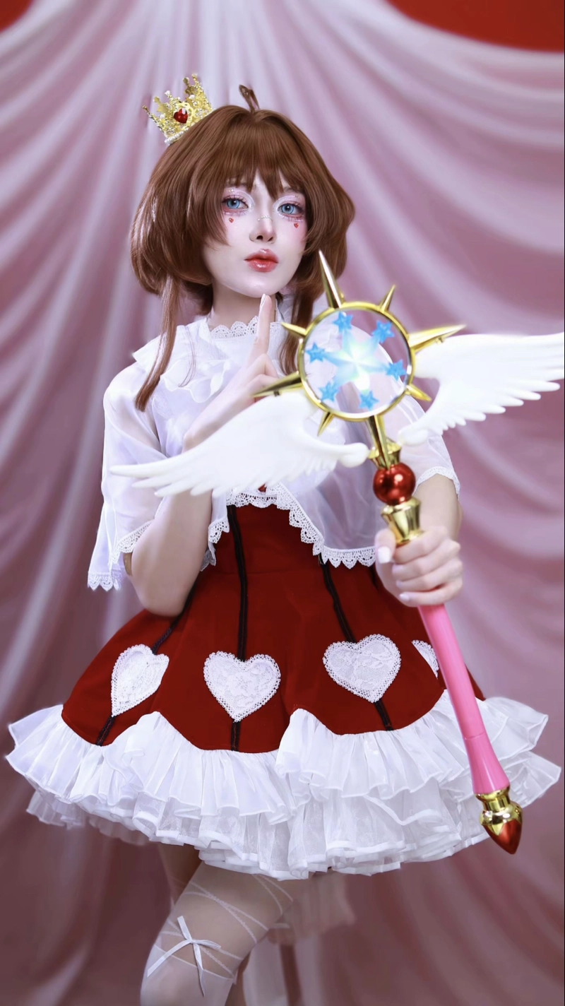 Ảnh cosplay sakura váy đỏ