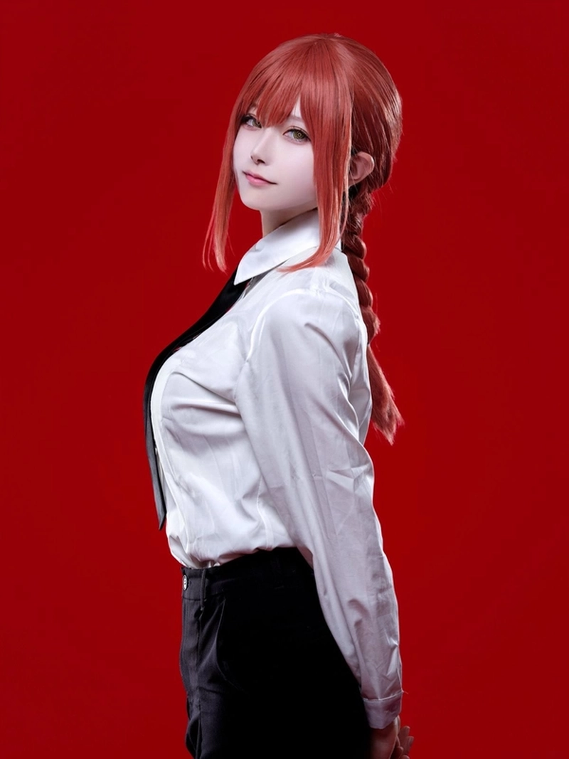 Ảnh cosplay thư ký ngây thơ