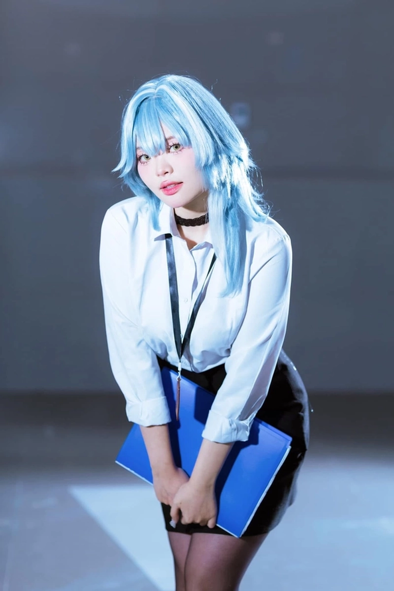 Ảnh cosplay thư ký