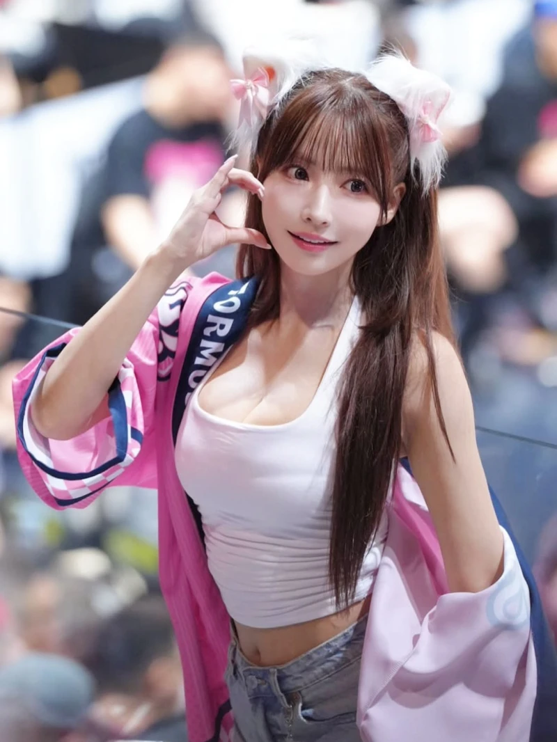 Ảnh Cosplay Yua Mikami Nóng Bỏng Hấp Dẫn