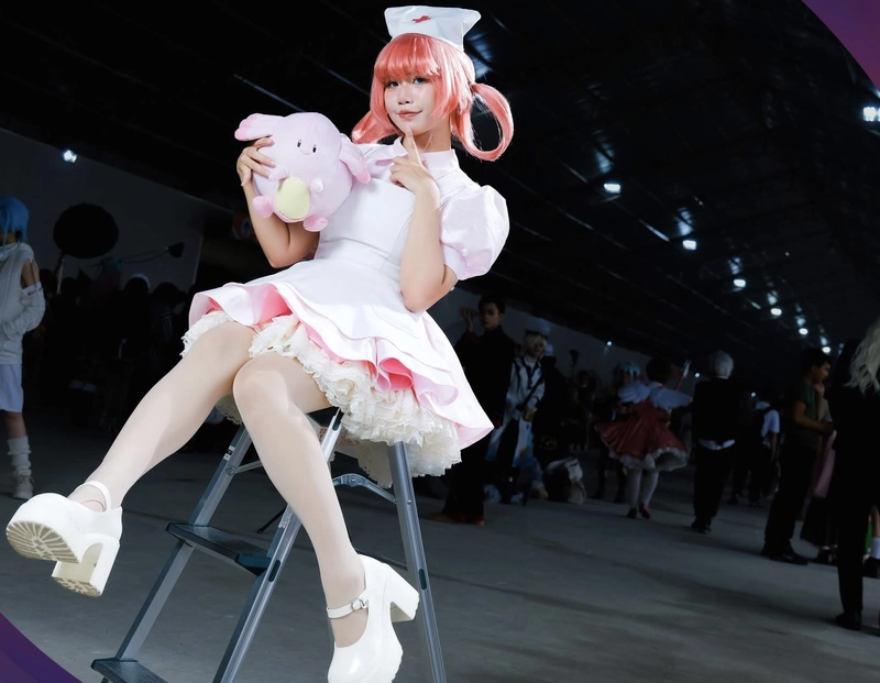 Ảnh Cosplay cô y tá cute
