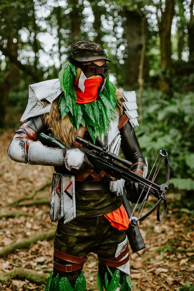 Ảnh cosplay freefire Primal Hunters nam