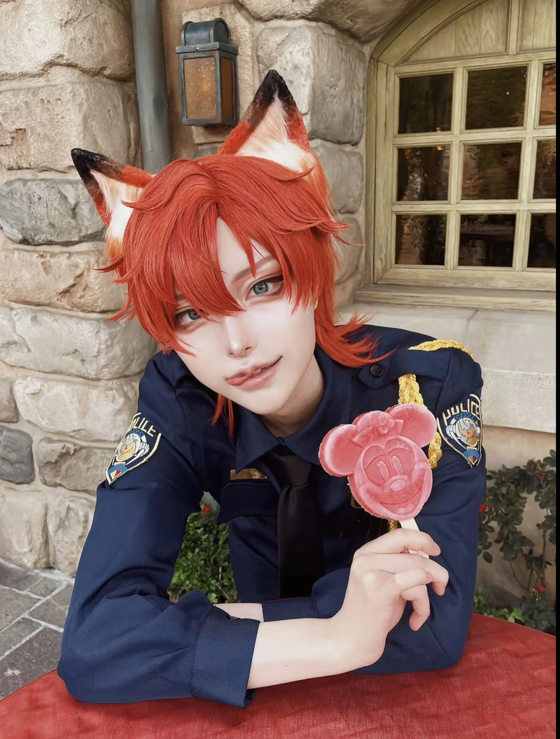 Cosplay cảnh sát tomboy