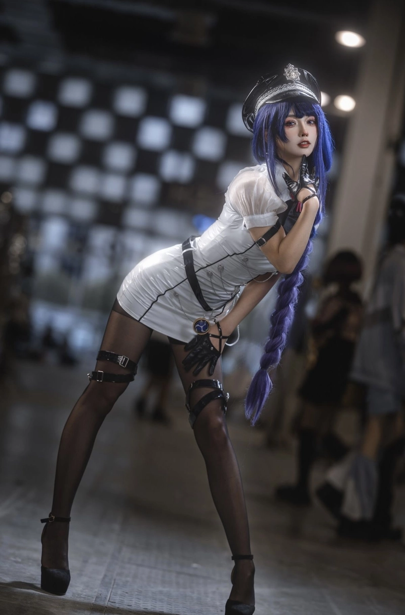 Cosplay cảnh sát nghệ thật