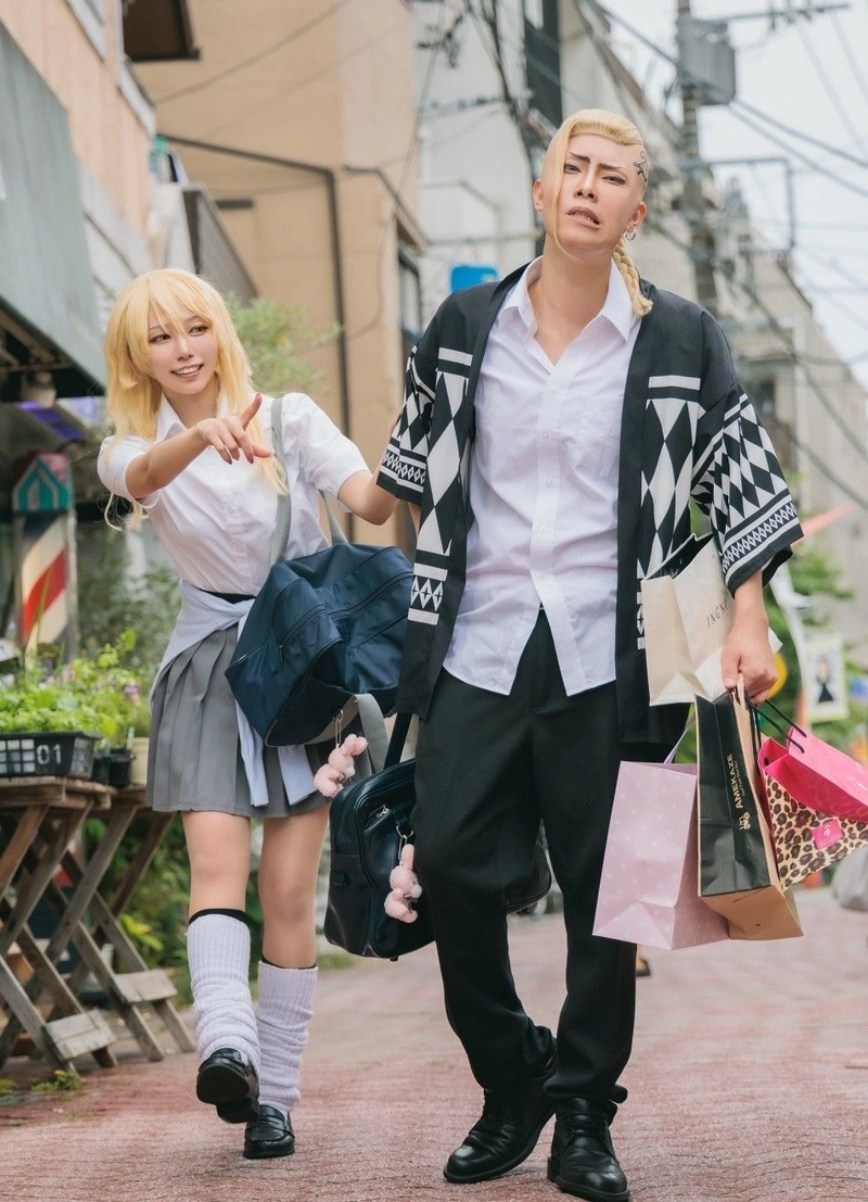 Cosplay học sinh couple
