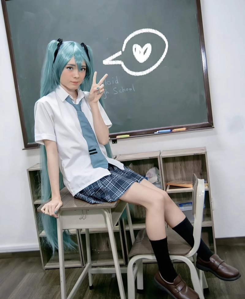 Cosplay nữ học sinh Nhật Bản đáng yêu