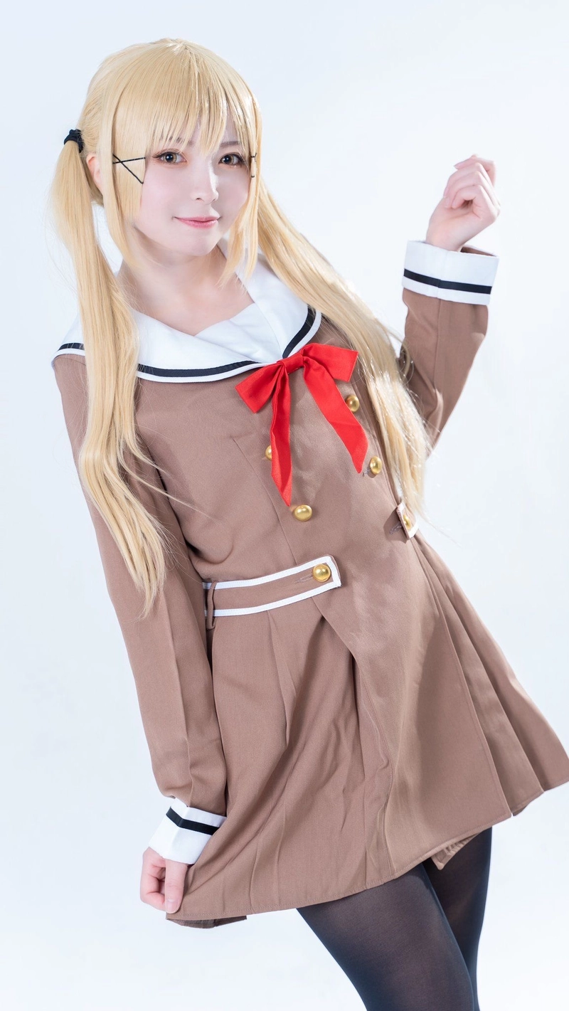 Cosplay nữ học sinh Nhật Bản dễ thương