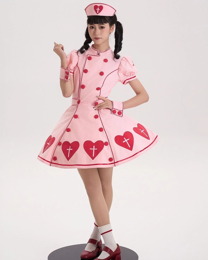 Cosplay nữ y tá cute