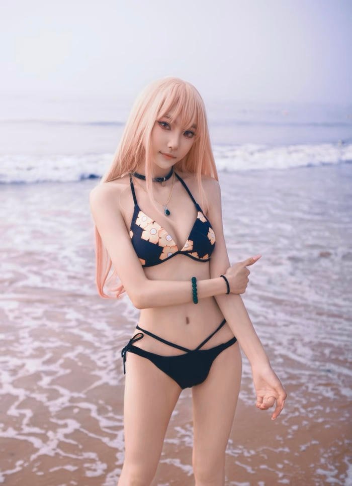ảnh cosplay bikini đẹp