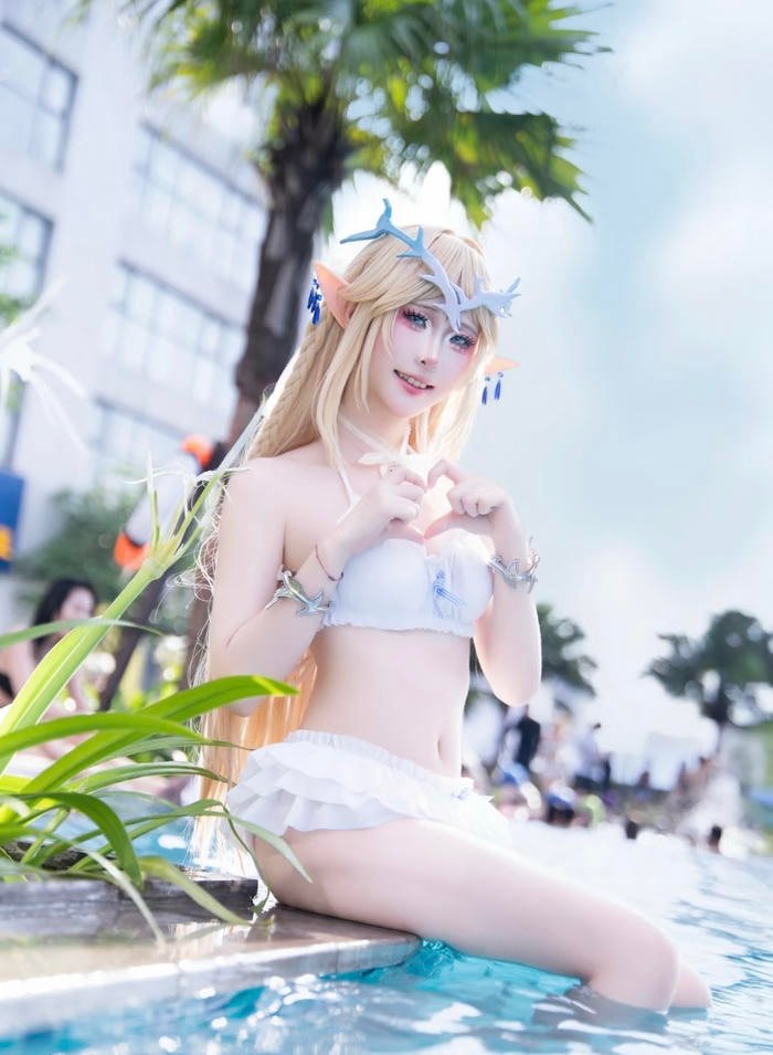 cosplay bikini tone sáng
