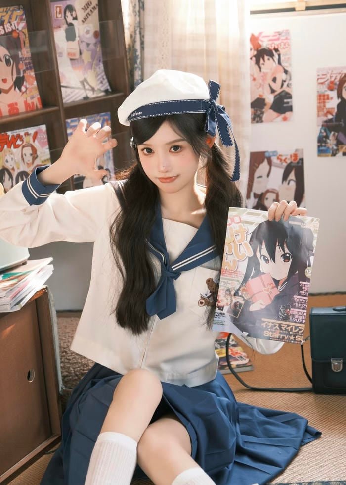cosplay đáng yêu trong trang phục học sinh