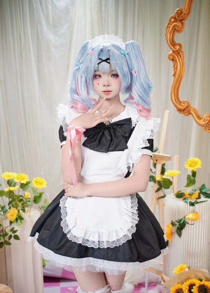 cosplay maid phong cách Lolita