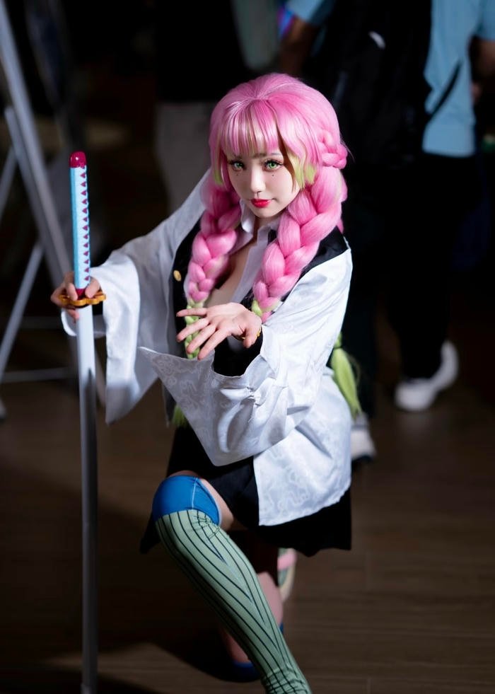 cosplay Luyến Trụ full body