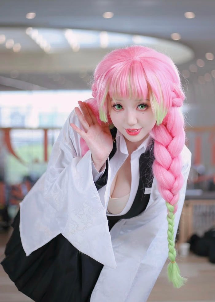 cosplay Luyến Trụ outfit chuẩn