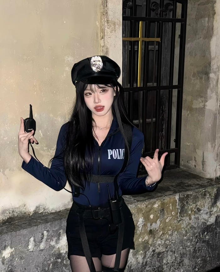 cosplay cảnh sát ấn tượng