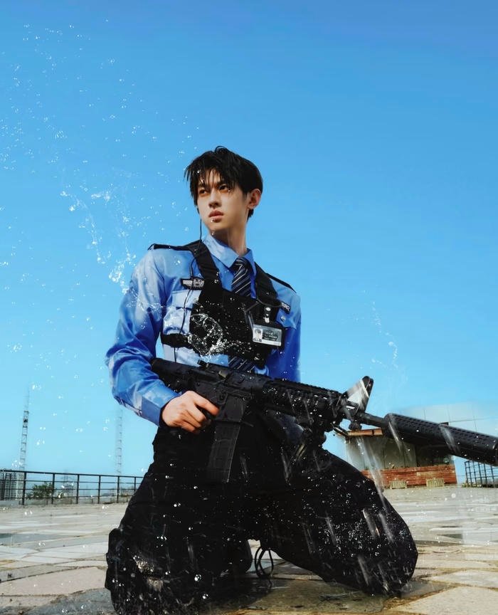 cosplay cảnh sát chuyên nghiệp