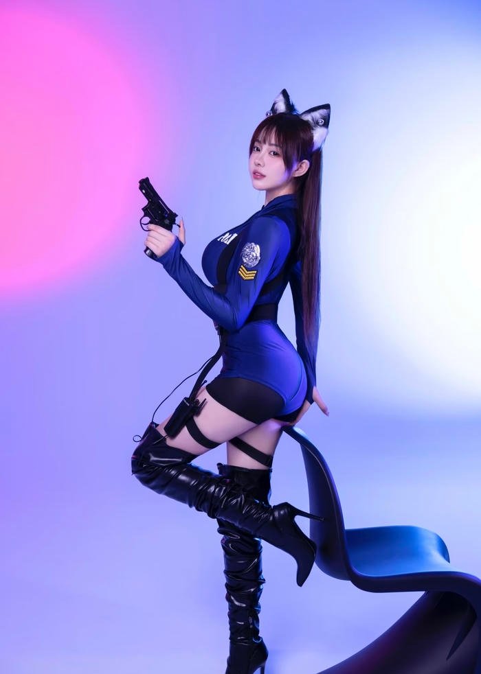 cosplay cảnh sát realistic