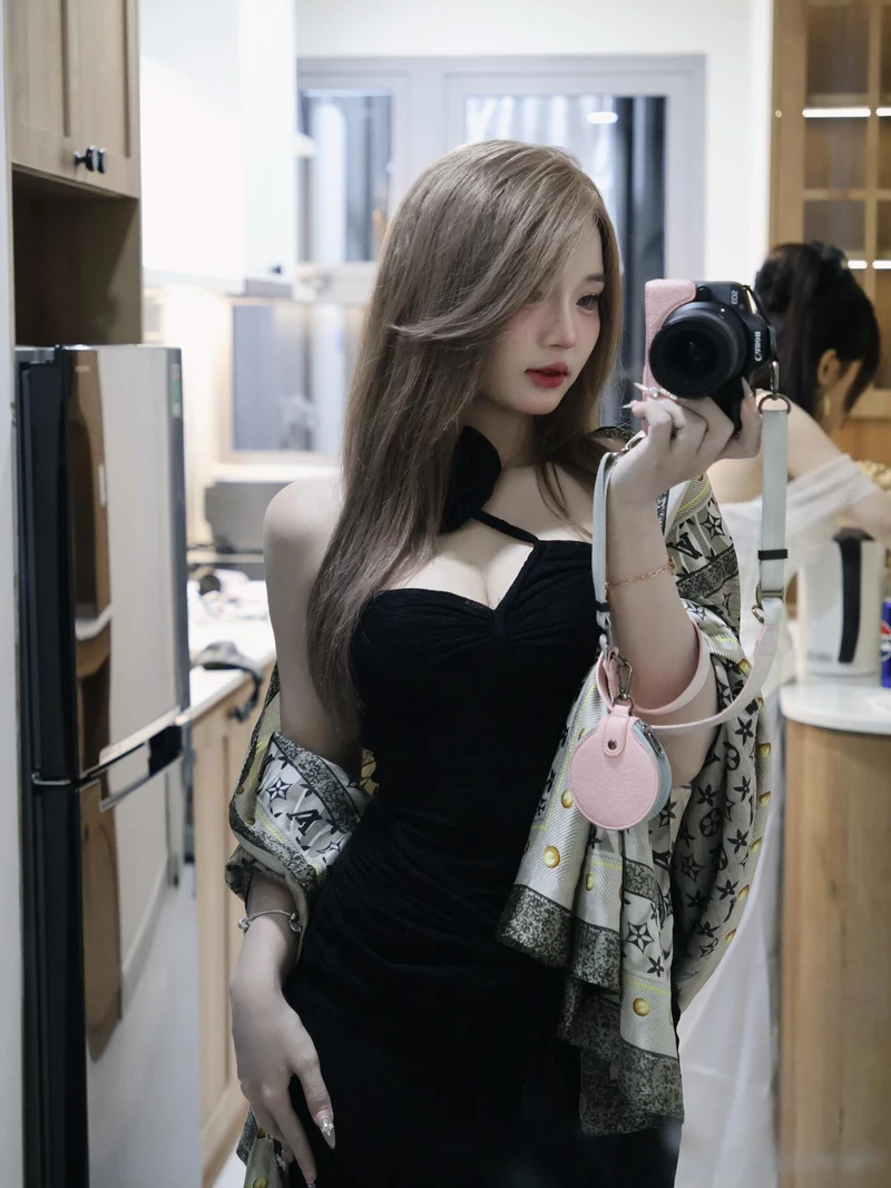 Ảnh sex Bình An đầy mê hoặc lạ lùng