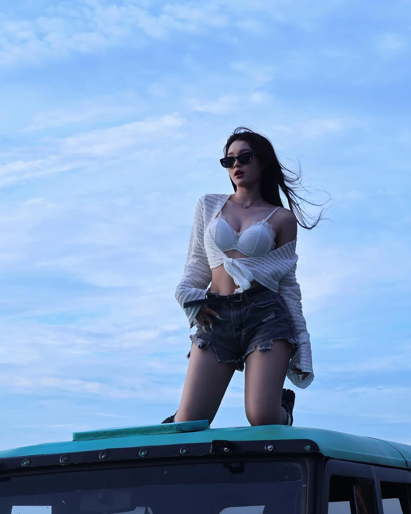 Ảnh sex Bình An mềm mại uyển chuyển