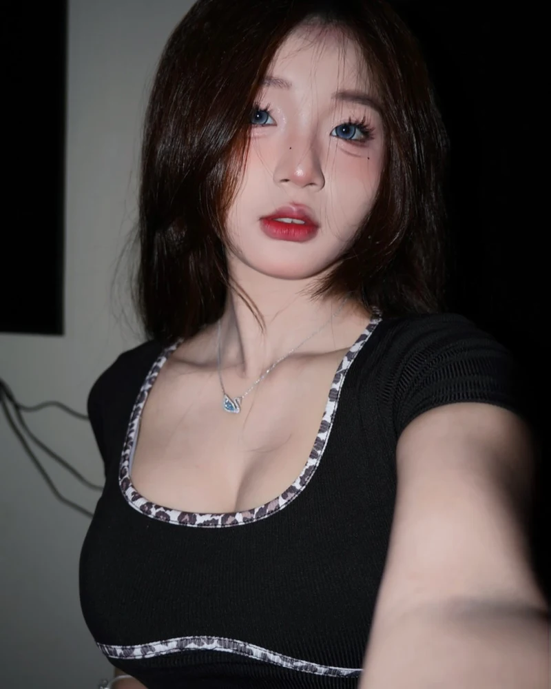 Ảnh sex Bình An sắc sảo kiêu sa