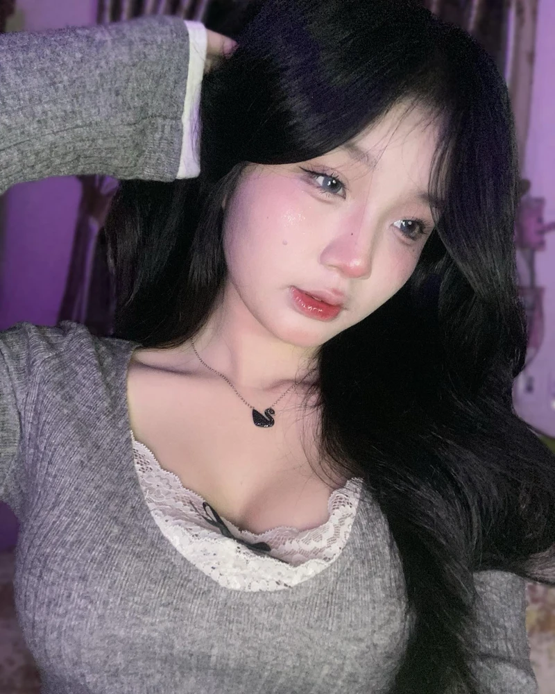 Bình An hình sex uyển chuyển khêu gợi