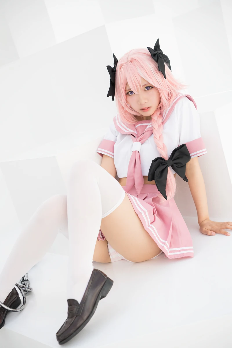 Nóng ran đầy mê ảnh cosplay khoe lồn