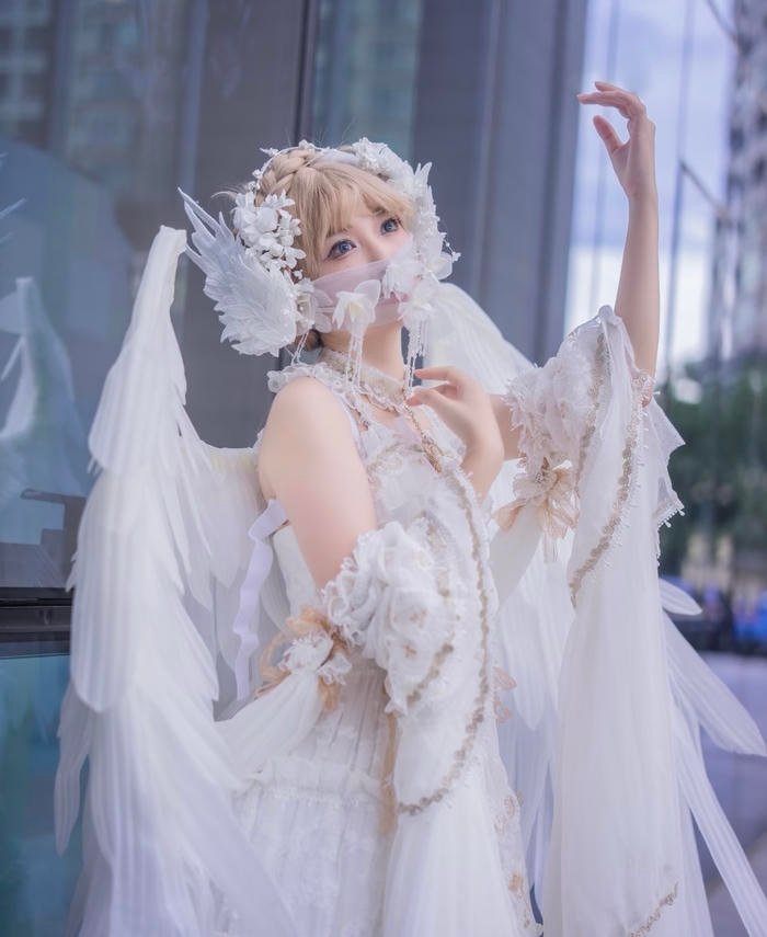 Ảnh cosplay thiên thần thể hiện phong cách bay bổng cuốn hút