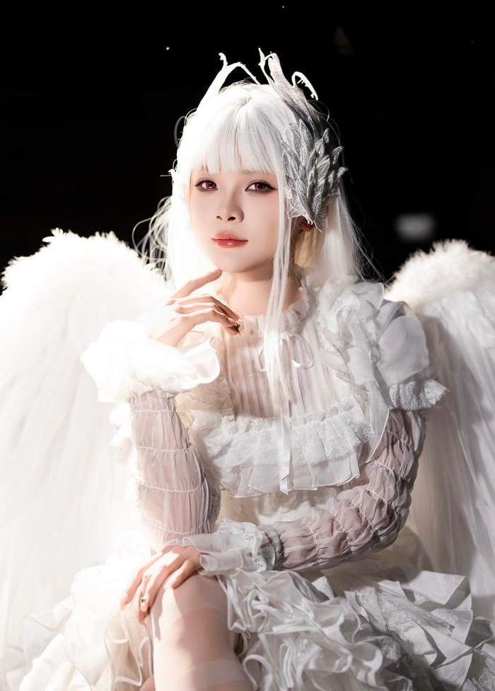 Bức hình cosplay thiên thần ghi lại vẻ ngoài rất dễ gây thiện cảm