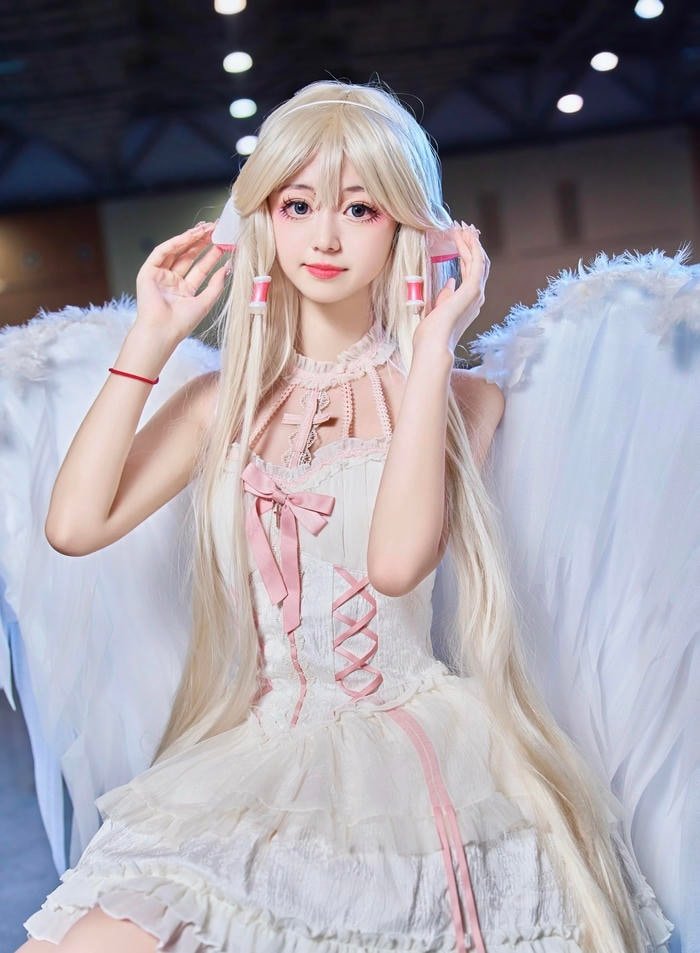 Bức hình cosplay thiên thần toát lên vẻ đẹp thanh khiết