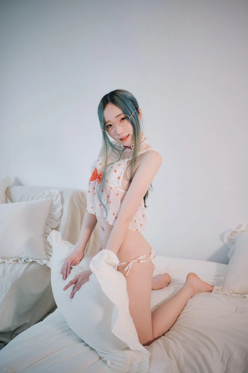 Hình lồn hồng múp căng mọng tươi hồng