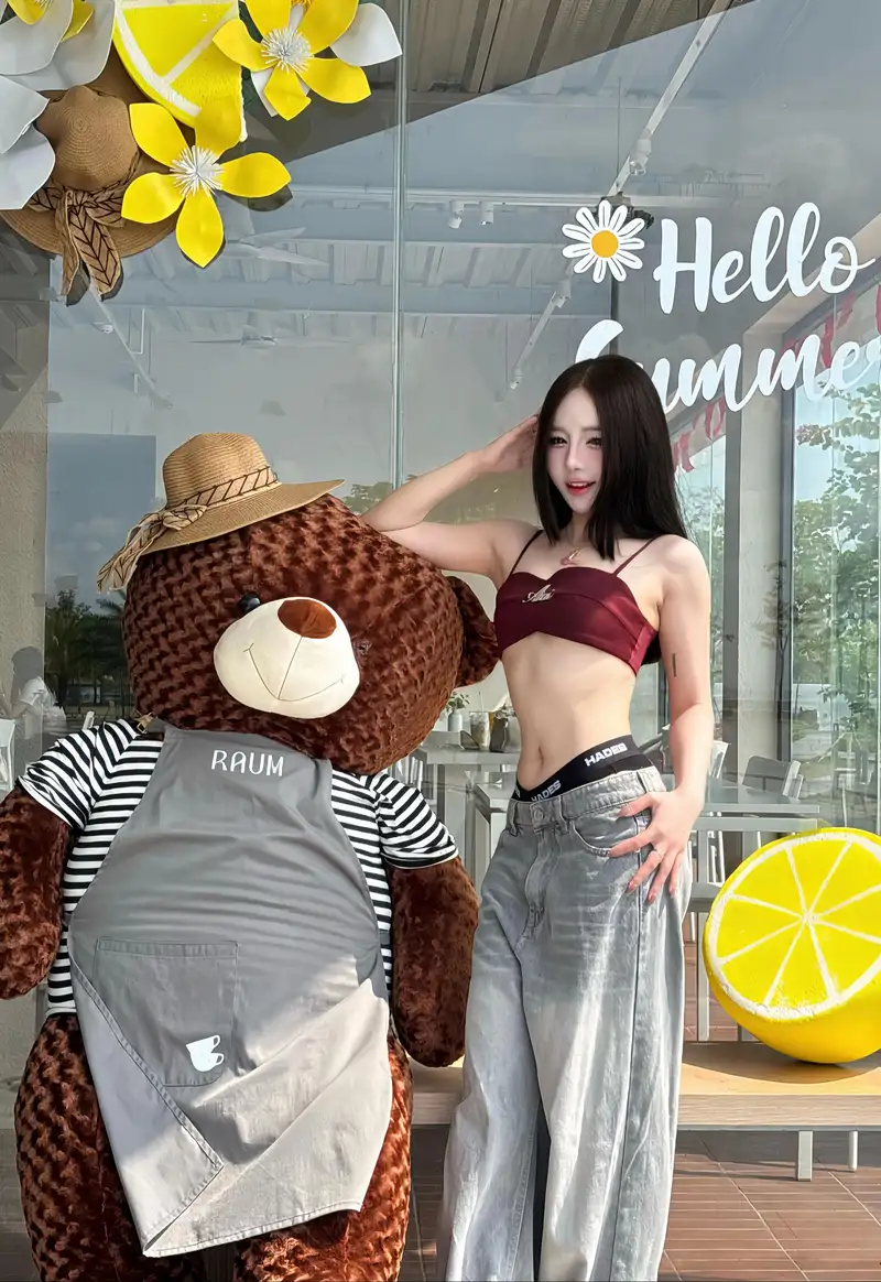 Hot girl Tiffany Thư Gymer Tiktok sexy