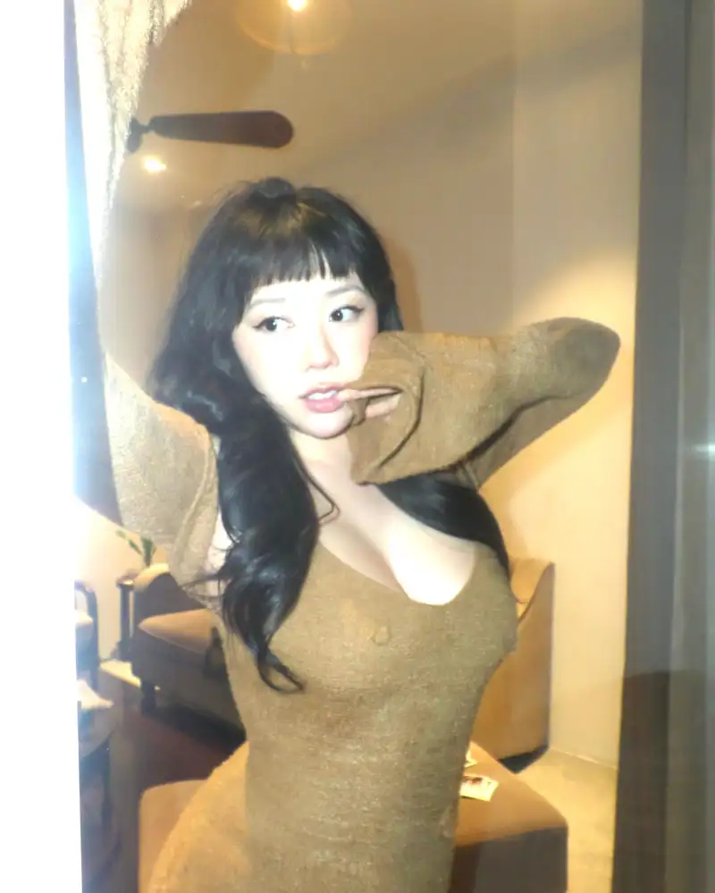 hình ảnh leak Phí Hồng Hà onlyfans