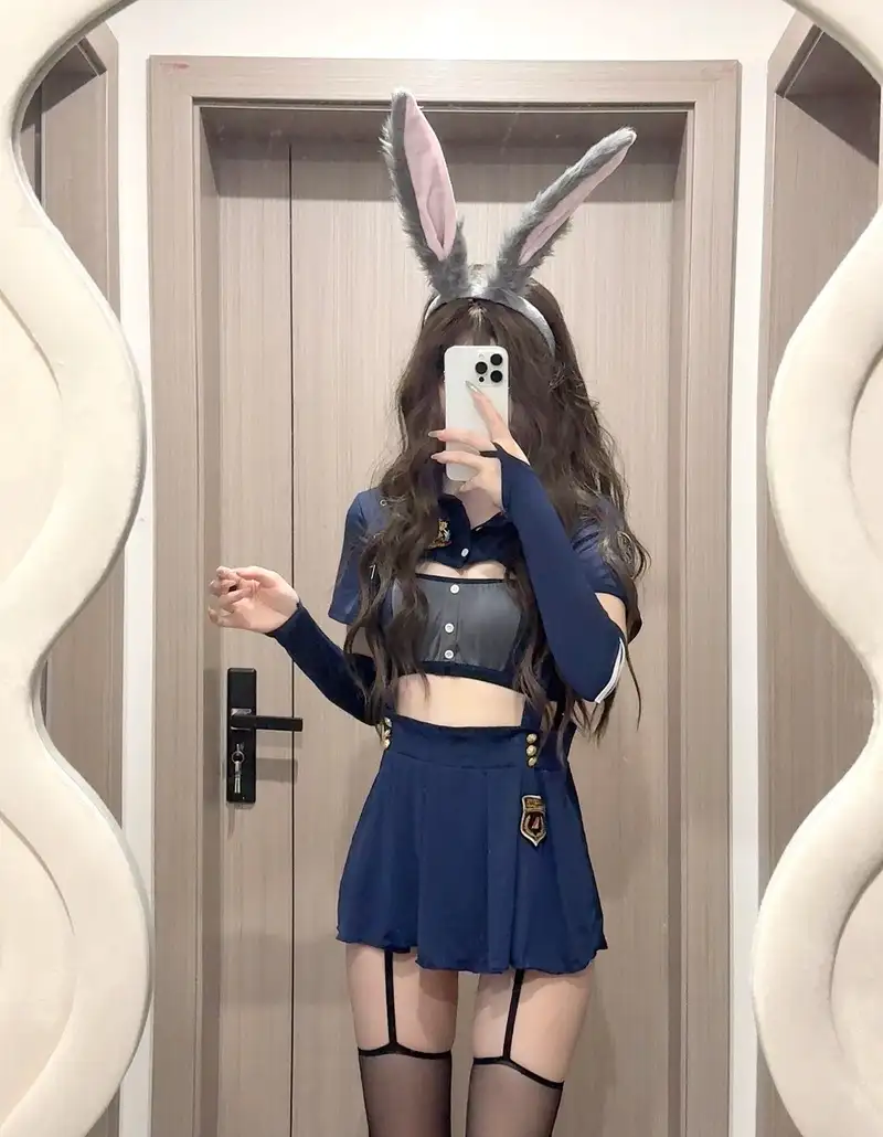 thỏ ngọc cosplay đáng yêu với trang phục đẹp