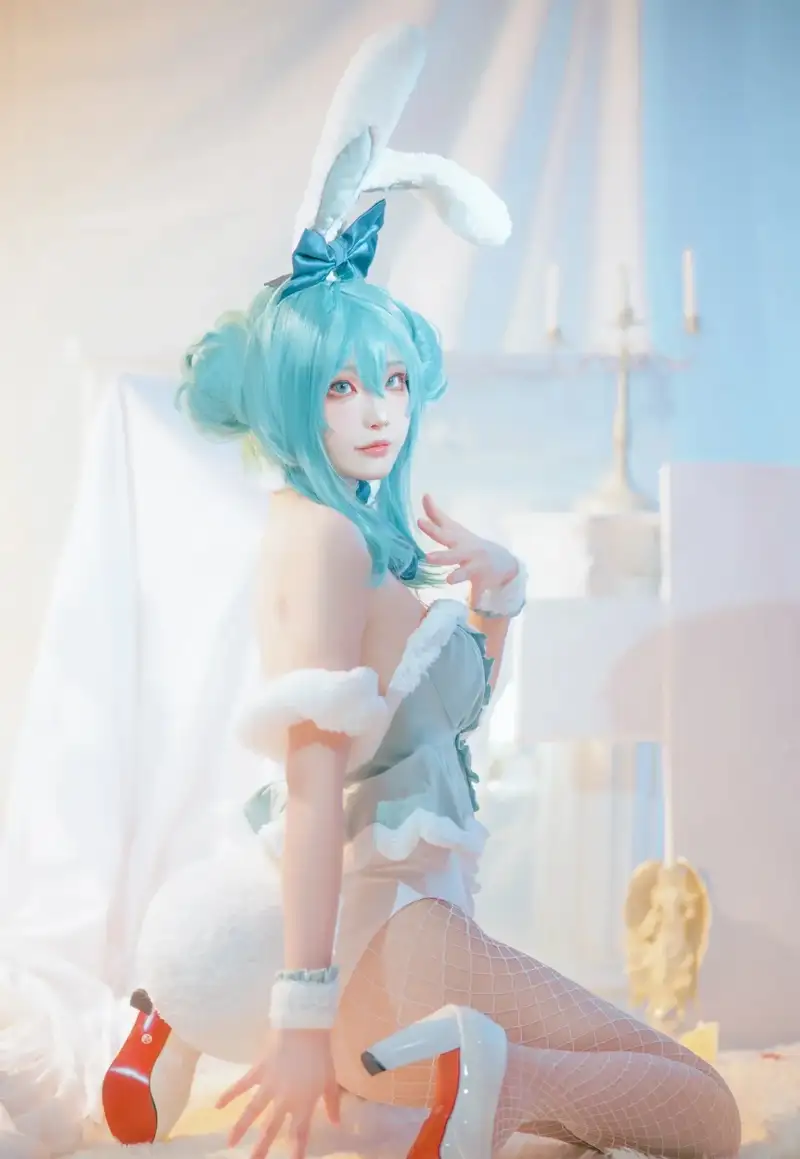 thỏ ngọc cosplay nổi bật với tạo hình dễ thương
