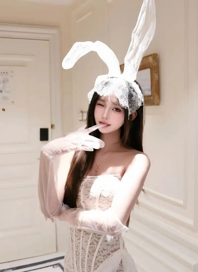 thỏ ngọc cosplay thần thái nổi bật cực cuốn hút