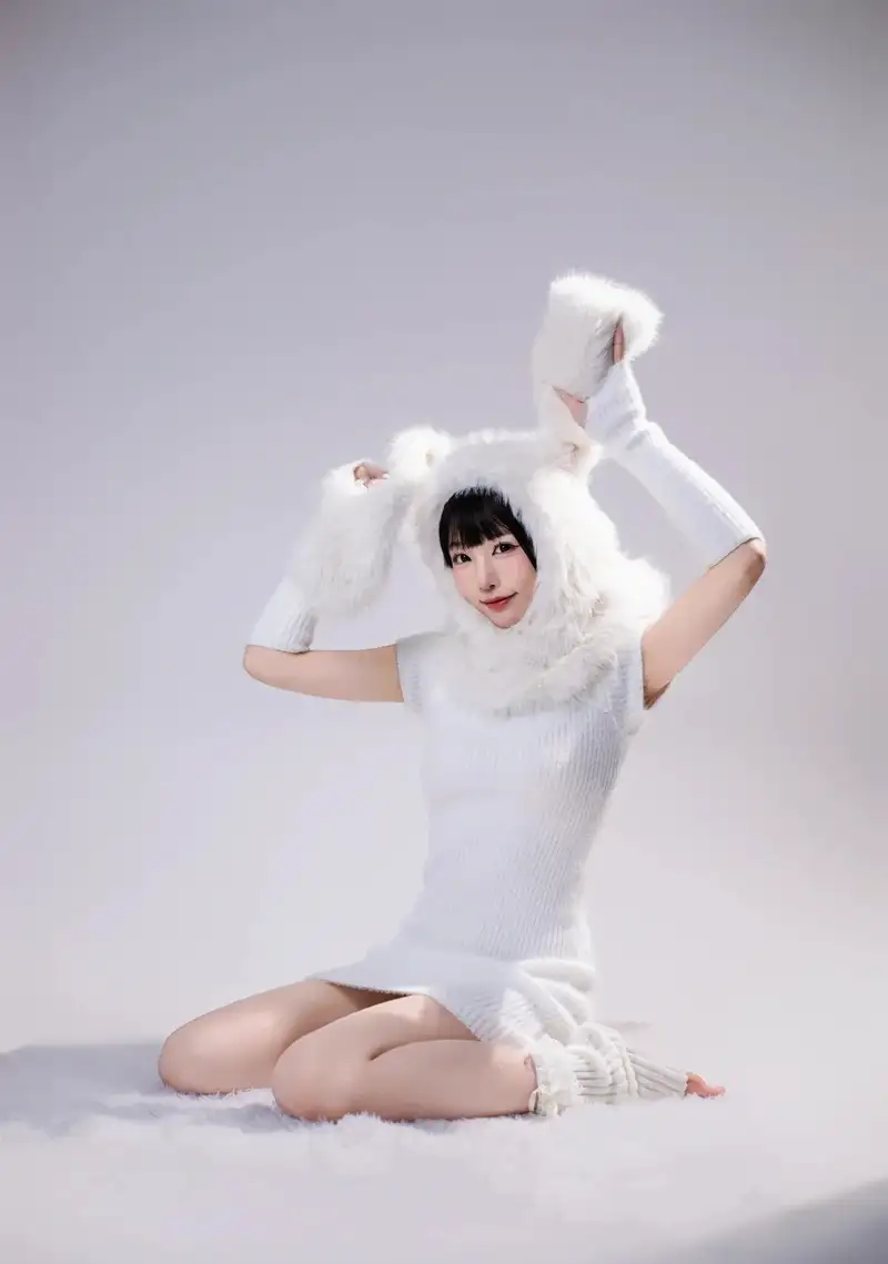 thỏ ngọc cosplay xinh đẹp phong cách hiện đại