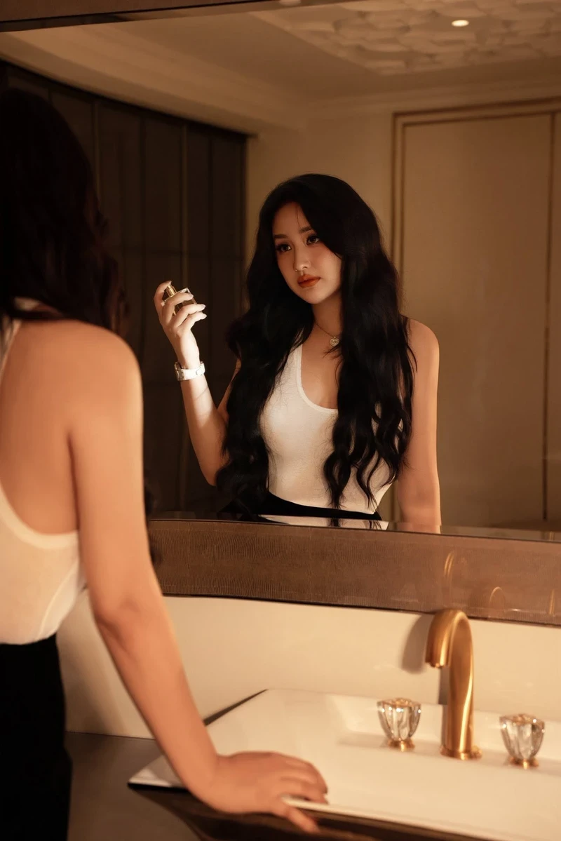 Ảnh bikini sexy Mai Phương Thuý lộng lẫy kiêu sa