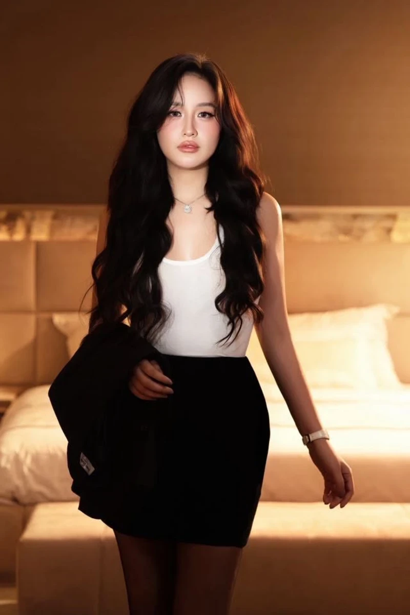 Ảnh xinh Mai Phương Thuý thanh mảnh dịu dàng