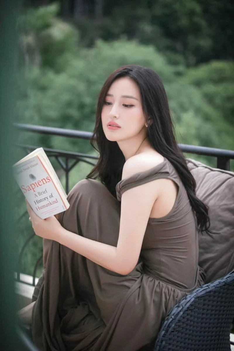 Hình xinh Mai Phương Thuý dịu dàng đằm thắm